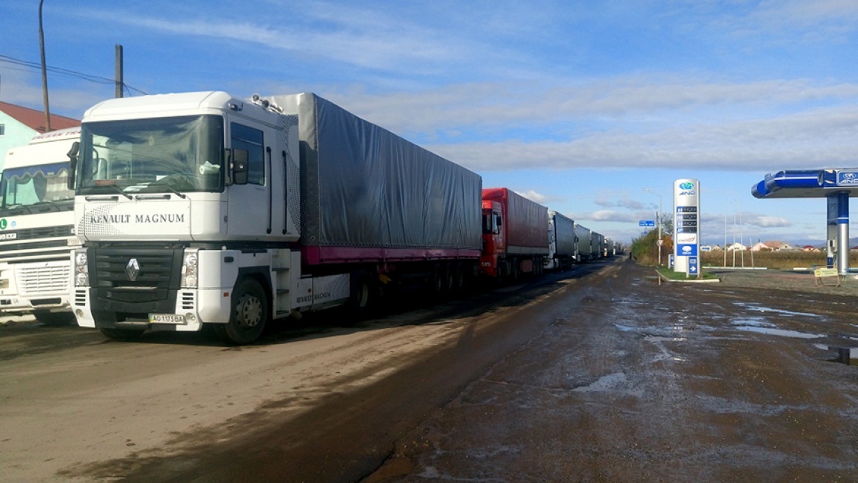 Двух белорусов задержали в России за регулярные кражи из фур