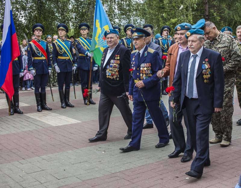 День ВДВ, фонтан и водка армия,россия