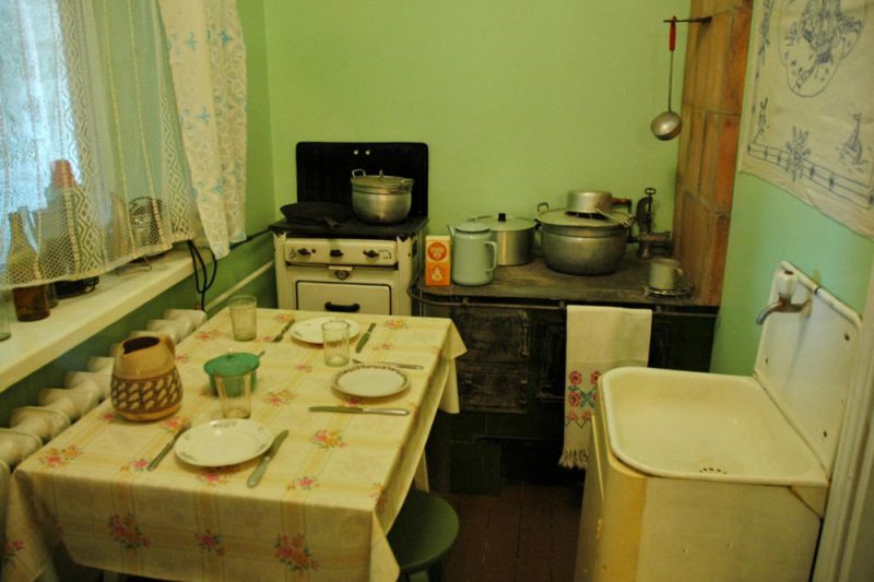 Человек как винтик «Жилой единицы», или Секрет маленьких кухонь советской эпохи архитектура,интерьер и дизайн,ремонт и строительство