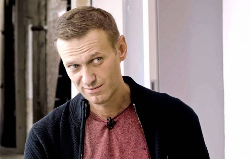 «Навальный может сдать своих кураторов»: эксперт рассказал, чего боятся на Западе Новости