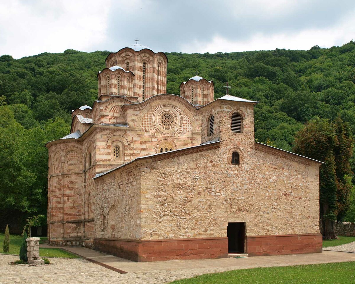 Церковь в Раванице, где покоится тело князя Лазаря. Источник: wikimedia.org