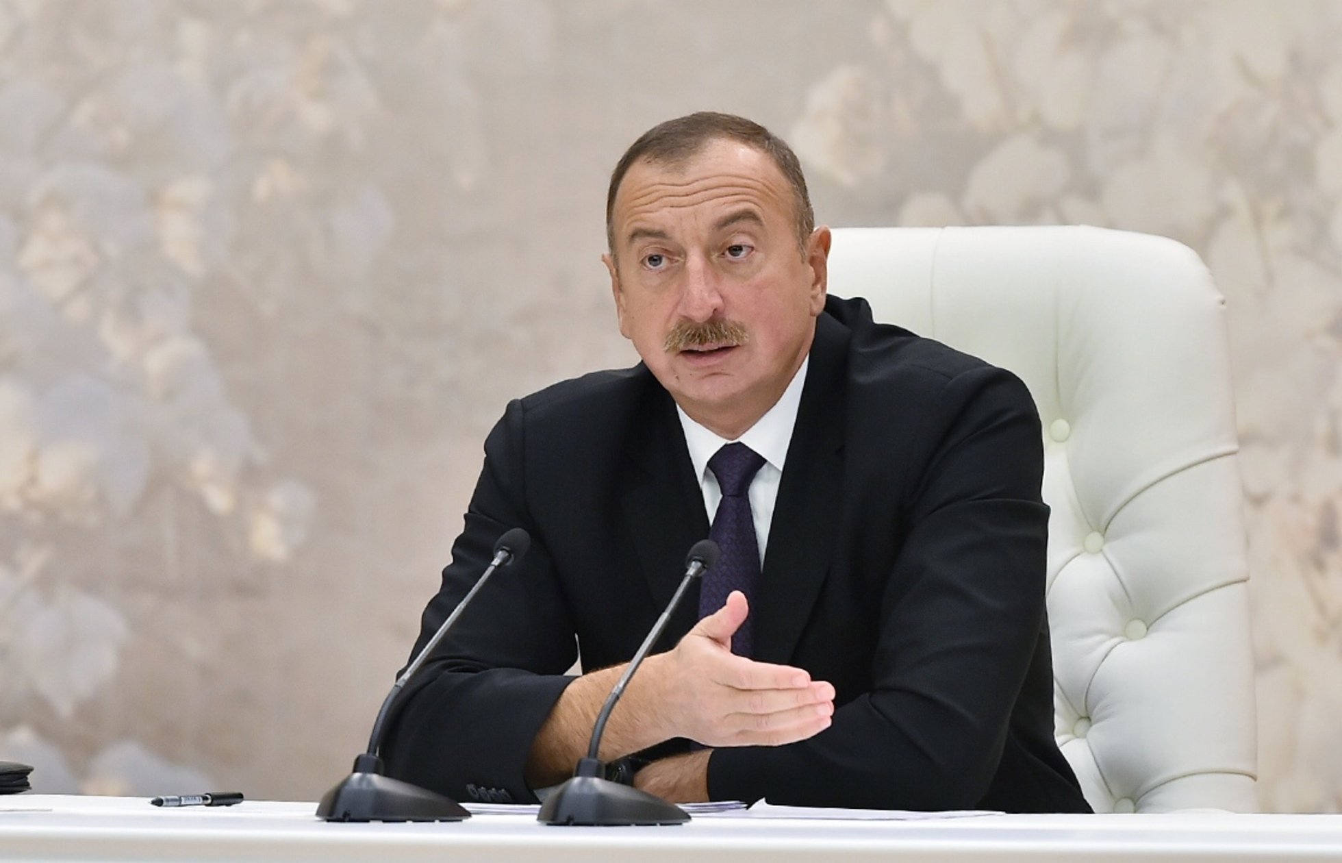 Алиев сообщил о стоимости уничтоженной в Карабахе техники