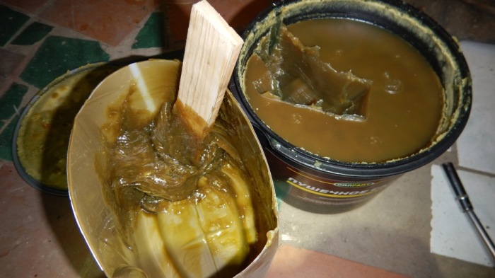 Как и чем защитить брызговики, пороги и подкрылки от налипающего снега в зимний период Как и чем защитить брызговики, пороги и подкрылки от налипающего снега в зимний период