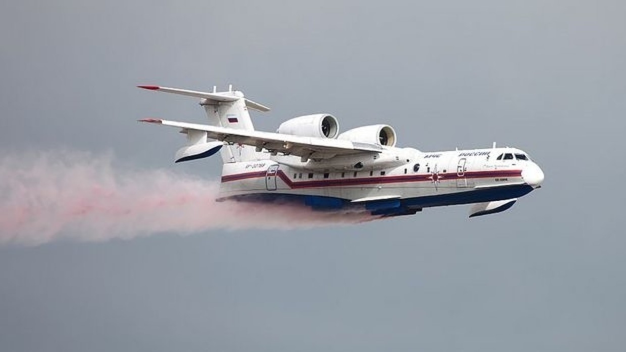 Два дополнительных самолета Бе-200 вылетели в Якутию для тушения пожаров Два дополнительных самолета Бе-200 вылетели в Якутию для тушения пожаров Происшествия