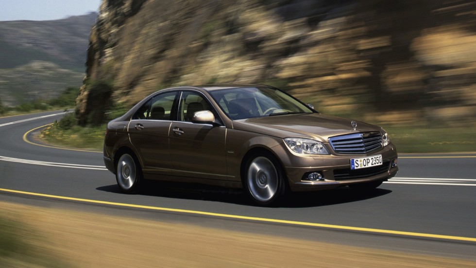 На фото: Mercedes-Benz (W204) '2007–11