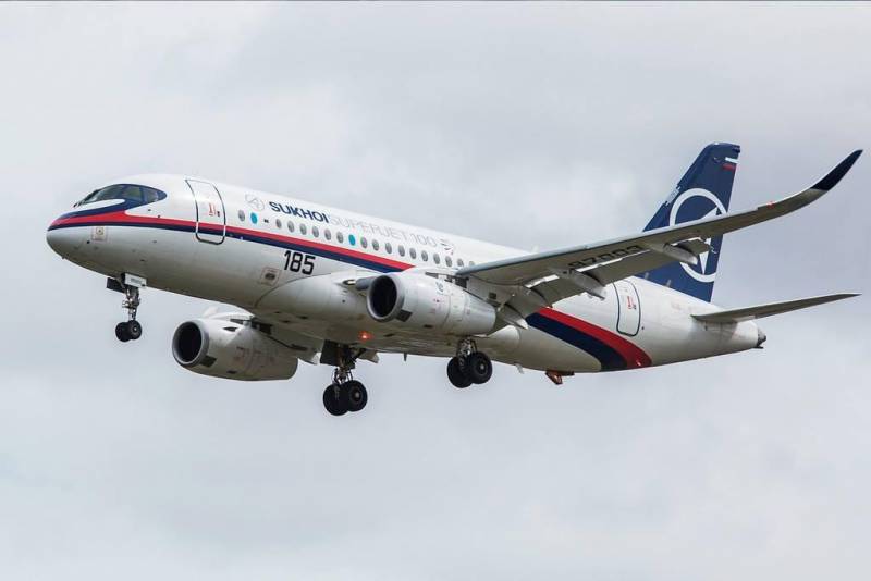 Sukhoi Superjet 100. Подрезанные крылья Sukhoi Superjet 100. Подрезанные крылья ввс