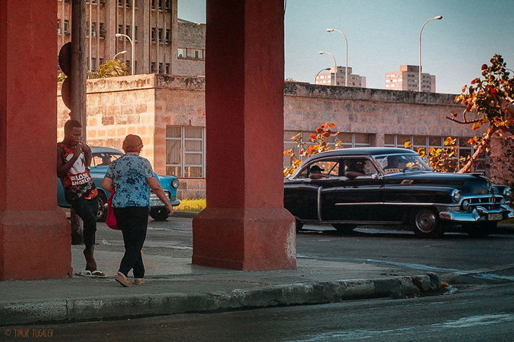 i-spent-20-days-in-cuba-documenting-the-life-of-local-people-18__880