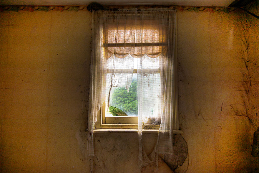 Комнаты, из окон 
которых не смотрели 
уже 200 лет: 
фотопроект