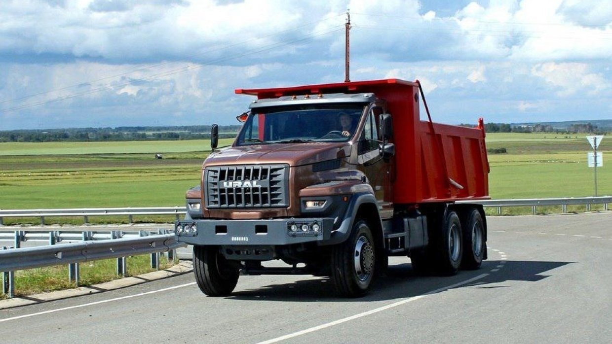 Конкурент КамАЗа: «Урал» запустил производство дорожных грузовиков