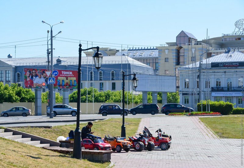 Прогулка по Томску Томск, здесь, немного, Конечно, город, улицу, много, здании, всего, отличии, Ленина, кажется, Бакунина, когдато, Воскресения, церковь, время, Томской, история, кудато