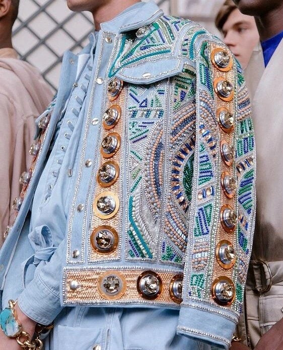 Модный приём: одежда, расшитая бусинами, бисером и стразами Модный приём: одежда, расшитая бусинами, бисером и стразами