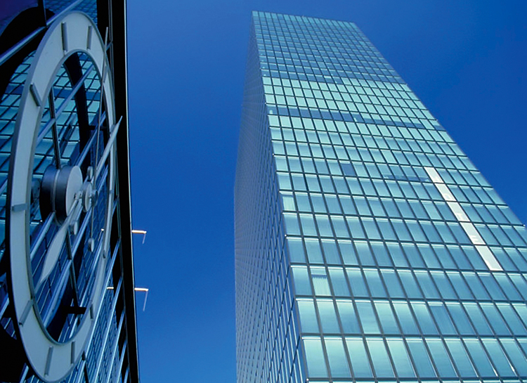 105 метров. Здания в Базеле. Messeturm Basel. 320 Метров здания. 520 Метров здание.