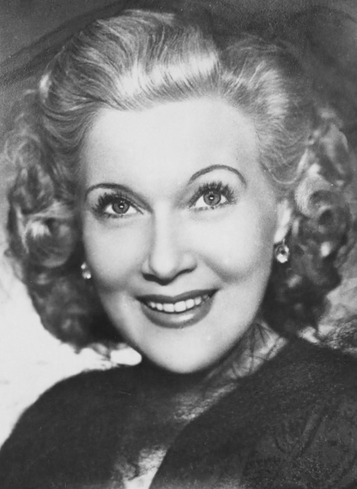 Пластические операции и другие секреты советской кинодивы Любови Орловой Пластические операции и другие секреты советской кинодивы Любови Орловой загадочность