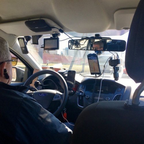 Фотоприколы на автотематику (24 фото)