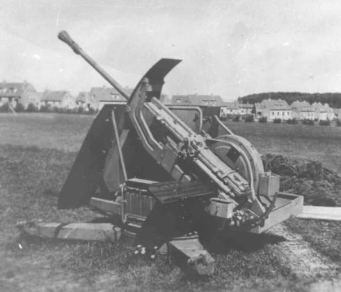 Использование 30 и 37-мм трофейных немецких зенитных автоматов Использование 30 и 37-мм трофейных немецких зенитных автоматов оружие