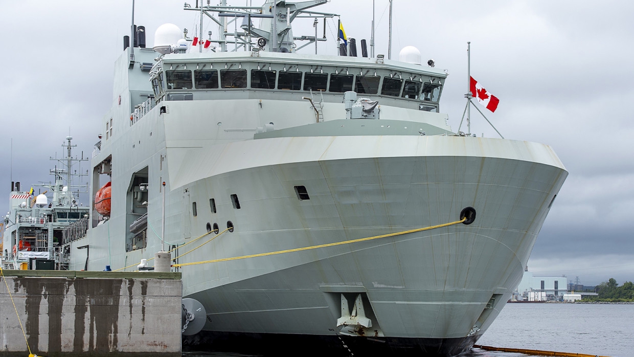 ВМФ Канады получил на вооружение второй ледокол HMCS Margaret Brooke Армия