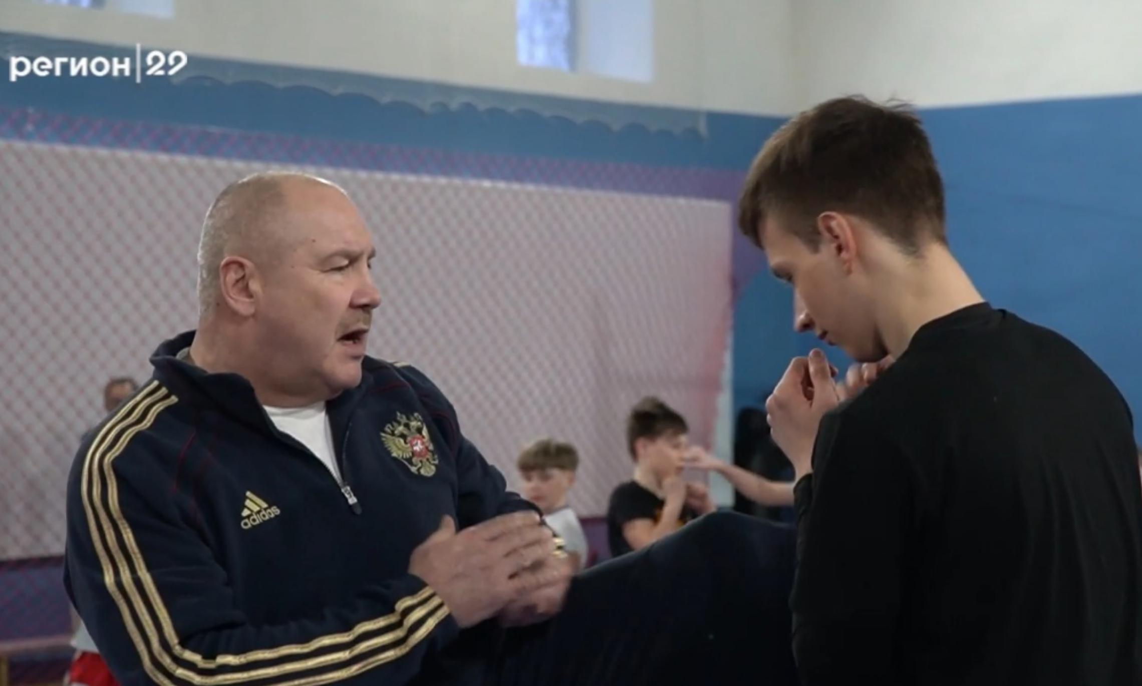 Девятикратный чемпион мира по кикбоксингу Алмаз Гисмеев показал северянам, что такое красивый бой