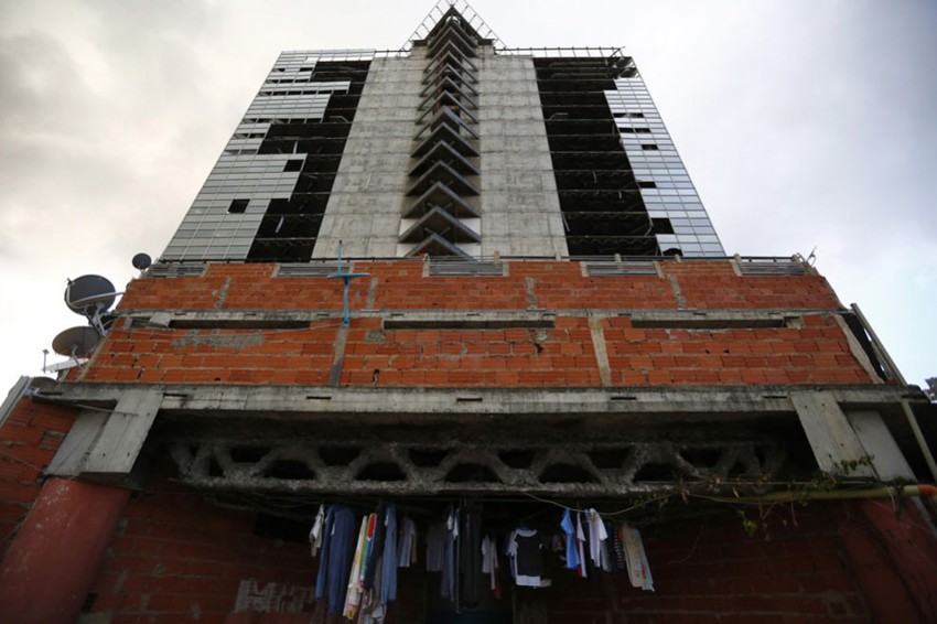 45-этажный небоскреб для нищих венесуэла, сквот, здание, захват, бедность, небоскреб