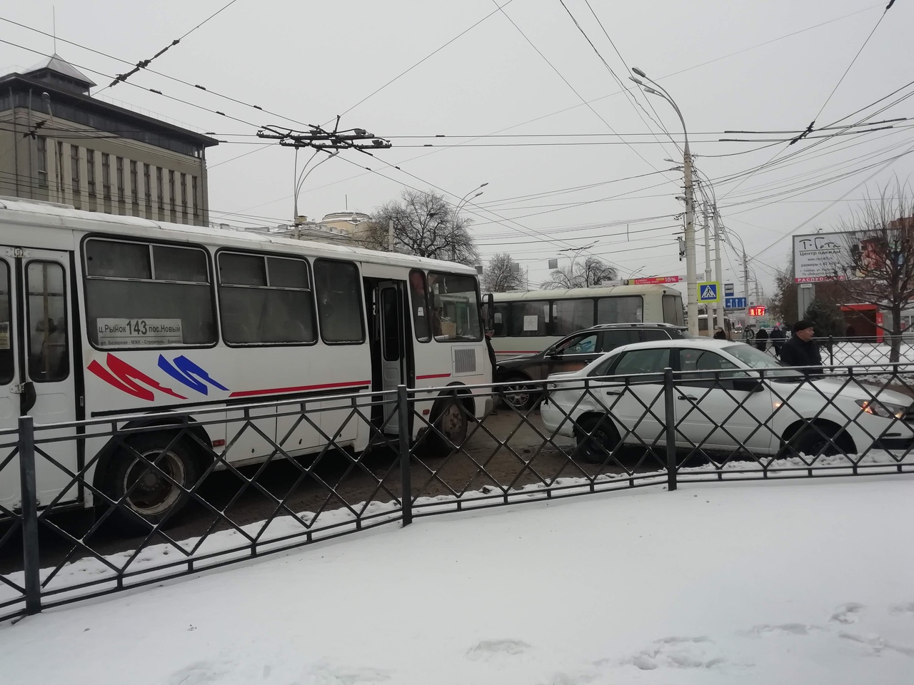 Чп тамбов. Подслушано автомобилистов Тамбов. Строитель Тамбов подслушано. Подслушано в Тамбове происшествия. Авария в Тамбове сегодня на интернациональной.