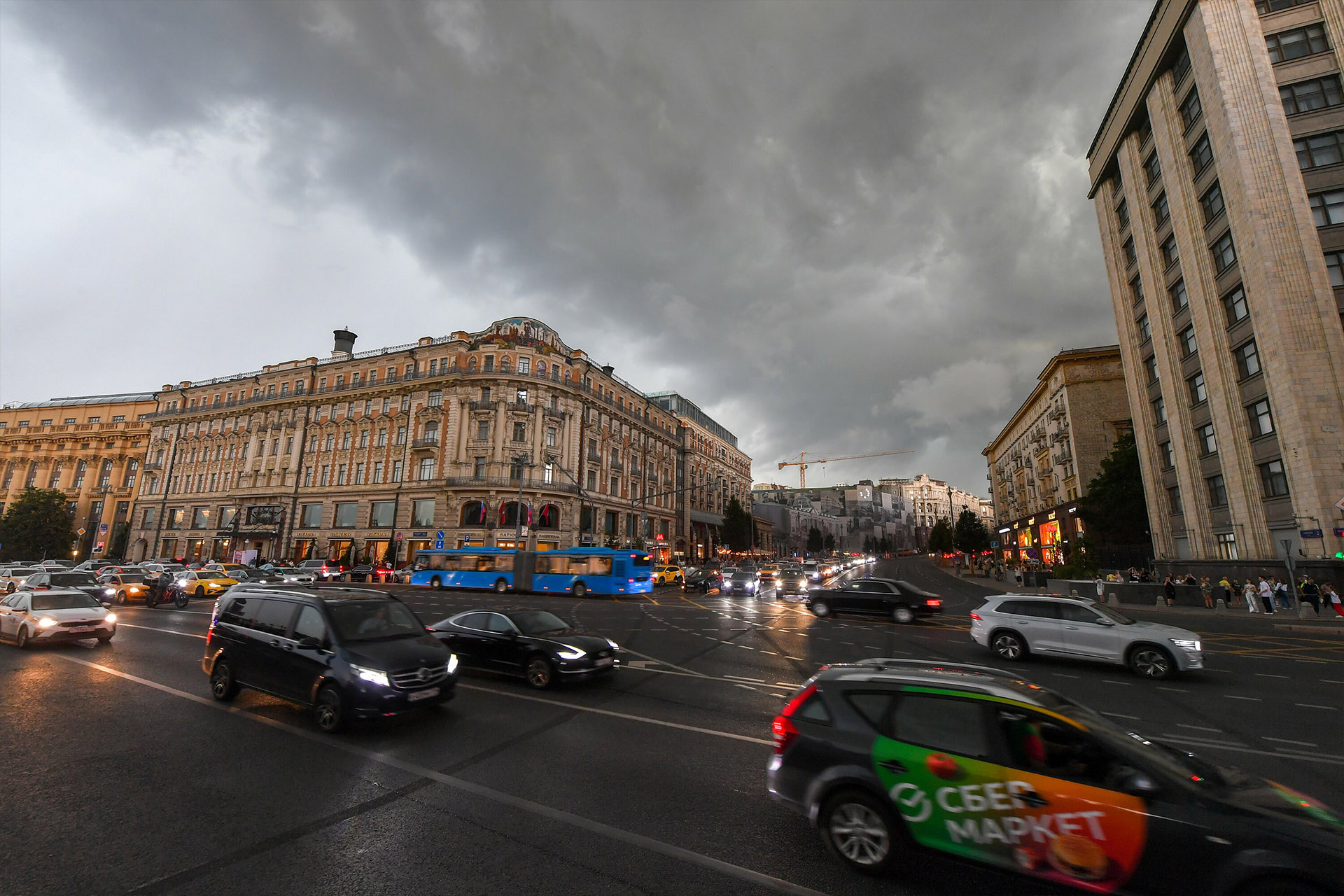 Облачный фронт урагана «Орхан» принес осадки в Москву