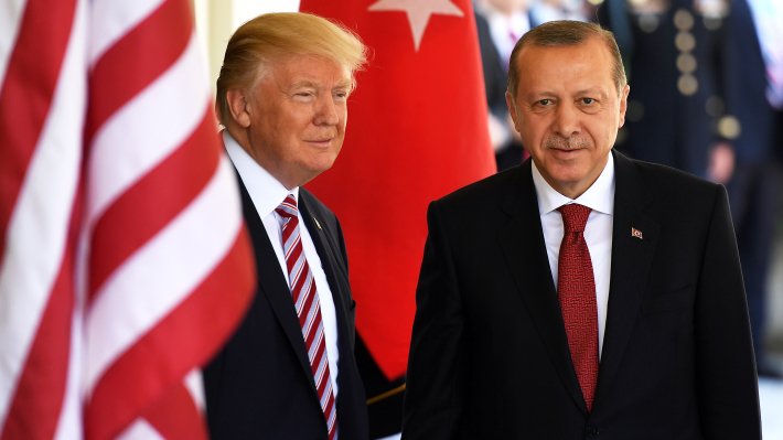 Эрдоган провел телефонный разговор с президентом США Трампом