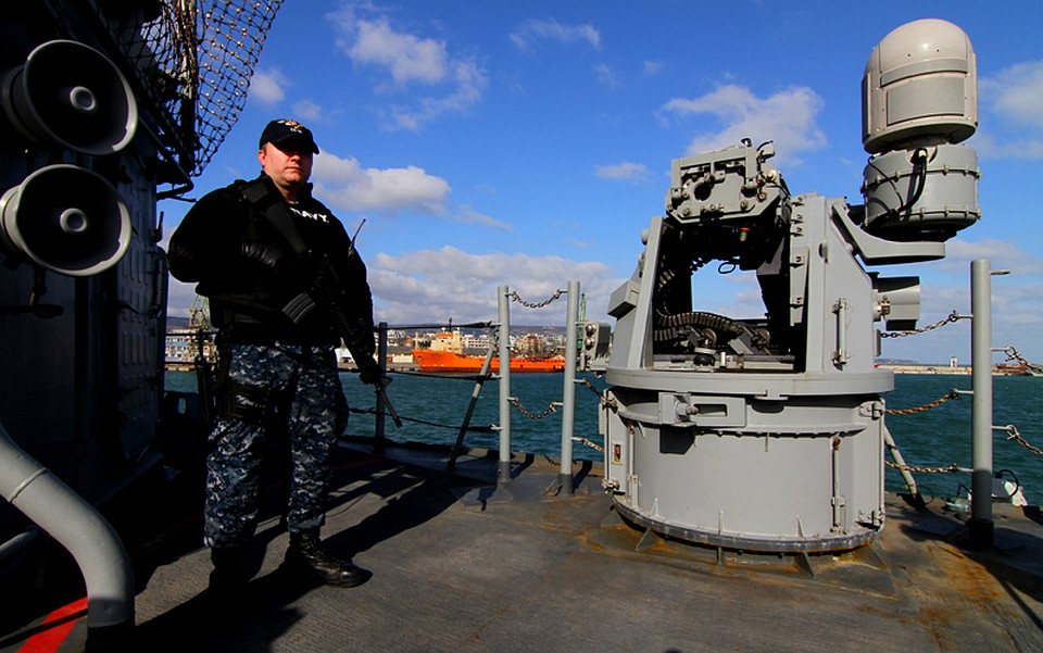 Попытки военных кораблей США зайти в Крым были постоянно еще с начала 2000-х Фото: GLOBAL LOOK PRESS