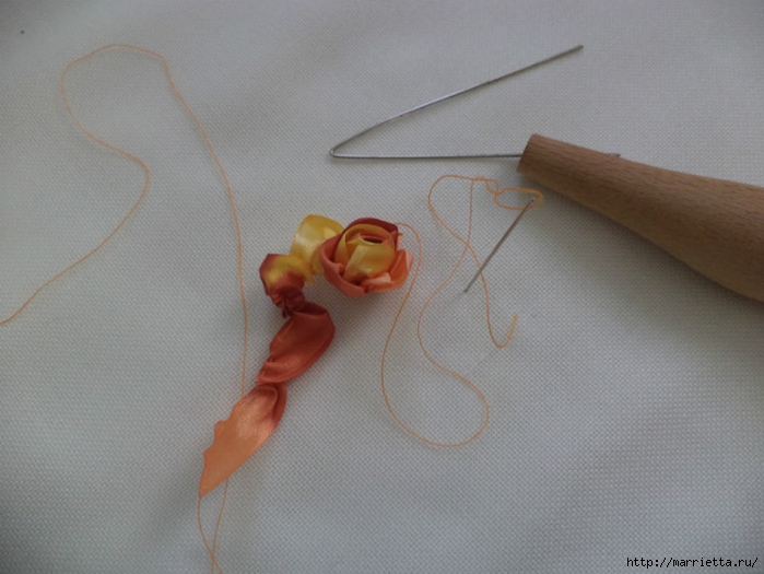 Цветы из атласных лент своими руками: мастер -классы Цветы из атласных лент своими руками: мастер -классы атласные ленты