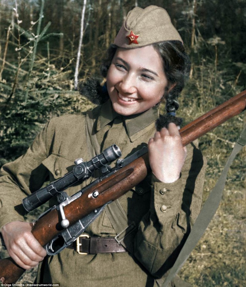 Зиба Ганиева - снайпер-разведчик 130-й стрелковой дивизии. Уничтожила 129 фашистов женщины СССР, колоризация, колоризированные снимки, раскрашенные, снайперы