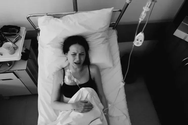 Блогерша Лерчек, которая лечится от рака четвёртой стадии, вышла на связь в парике и показала фото из больницы Сквиччиарини, Лерчек, блогерша, сыномЛерчек, которая, четвёртой, стадии, ребёнка, обнаружили, рублей, конце, февраля, родила, своего, танцам, бойфренда, тренера, Валерия, Луиса, которым