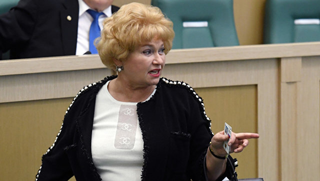 Член Совета Федерации РФ Людмила Нарусова. Архивное фото