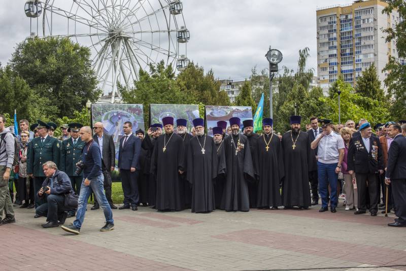 День ВДВ, фонтан и водка армия,россия