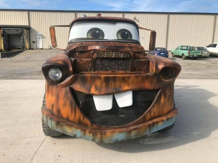 Невероятно детальная копия эвакуатора из «Тачек»