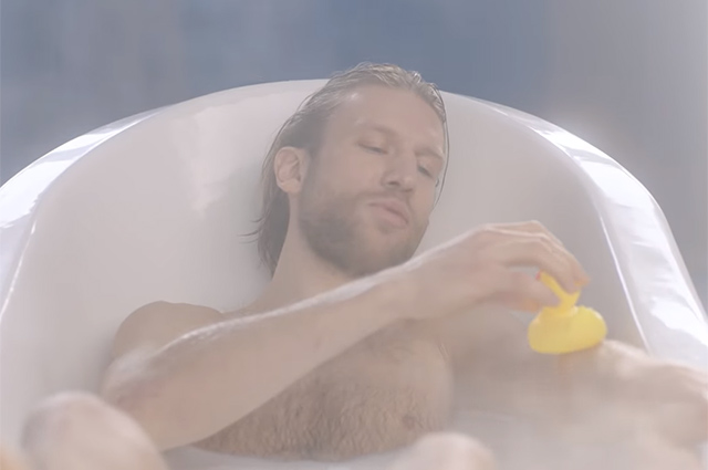 Эпично: Иван Дорн представил свой новый сериал, ради которого искупался в йогурте шоу-бизнес