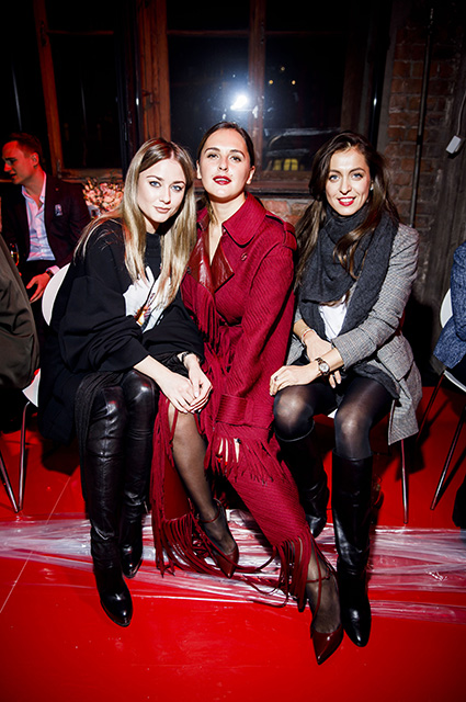 Юлия Барановская, Аврора с дочерью, Мария Шумакова и другие на показе Viva Vox Юлия Барановская, Аврора с дочерью, Мария Шумакова и другие на показе Viva Vox Светская жизнь