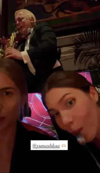 Два платья невесты и внучка Бориса Ельцина среди гостей: дочь олигарха и бывшего топ-менеджера Роснано Владимира Аветисяна вышла замуж Аветисян, Артур, Артура, Анастасии, Анастасия, компании, ХалатовАнастасия, Халатов, Роснано, ХалатоваСвадьба, также, Владимир, газовой, Бурмистрова, Мария, АветисянАнастасия, Средневолжской, Аветисяна, Владимира, Великобритании