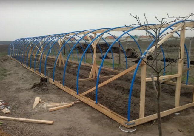 Бюджетная теплица из труб ПВХ бюджетная теплица