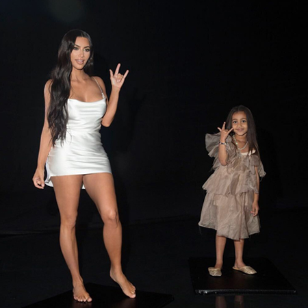 Ким Кардашьян сфотографировалась с дочерью Норт, а поклонники удивились их сходству звездные дети, ким кардашьян