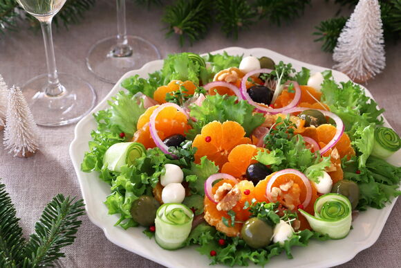 Постные блюда для новогоднего стола — 2022 можно, морковь, бульон, салат, черный, выложите, масло, блюдо, минут, перец, измельчите, приготовить, добавьте, оливковое, маслом, нарежьте, температуре, приготовленияПомойте, капусту, вкусуСпособ