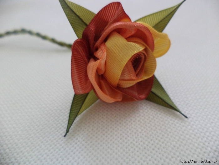 Цветы из атласных лент своими руками: мастер -классы Цветы из атласных лент своими руками: мастер -классы атласные ленты