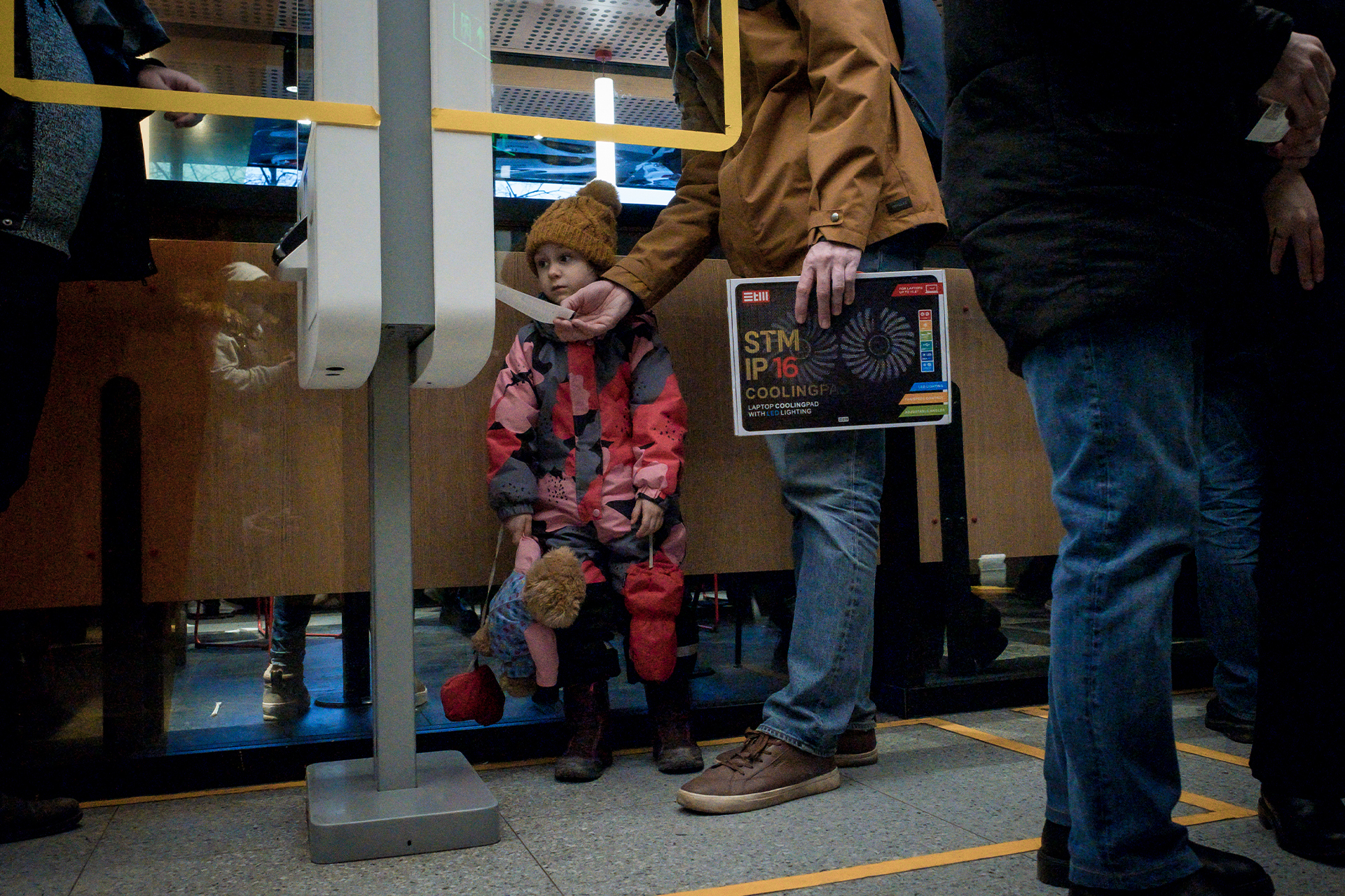 станция метро чернышевская санкт-петербург. открылся новый магазин. открыли ли чернышевскую. открыли ли чернышевскую. гражданская князь чернышевского.