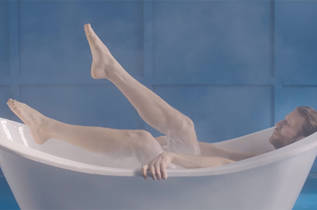 Эпично: Иван Дорн представил свой новый сериал, ради которого искупался в йогурте шоу-бизнес