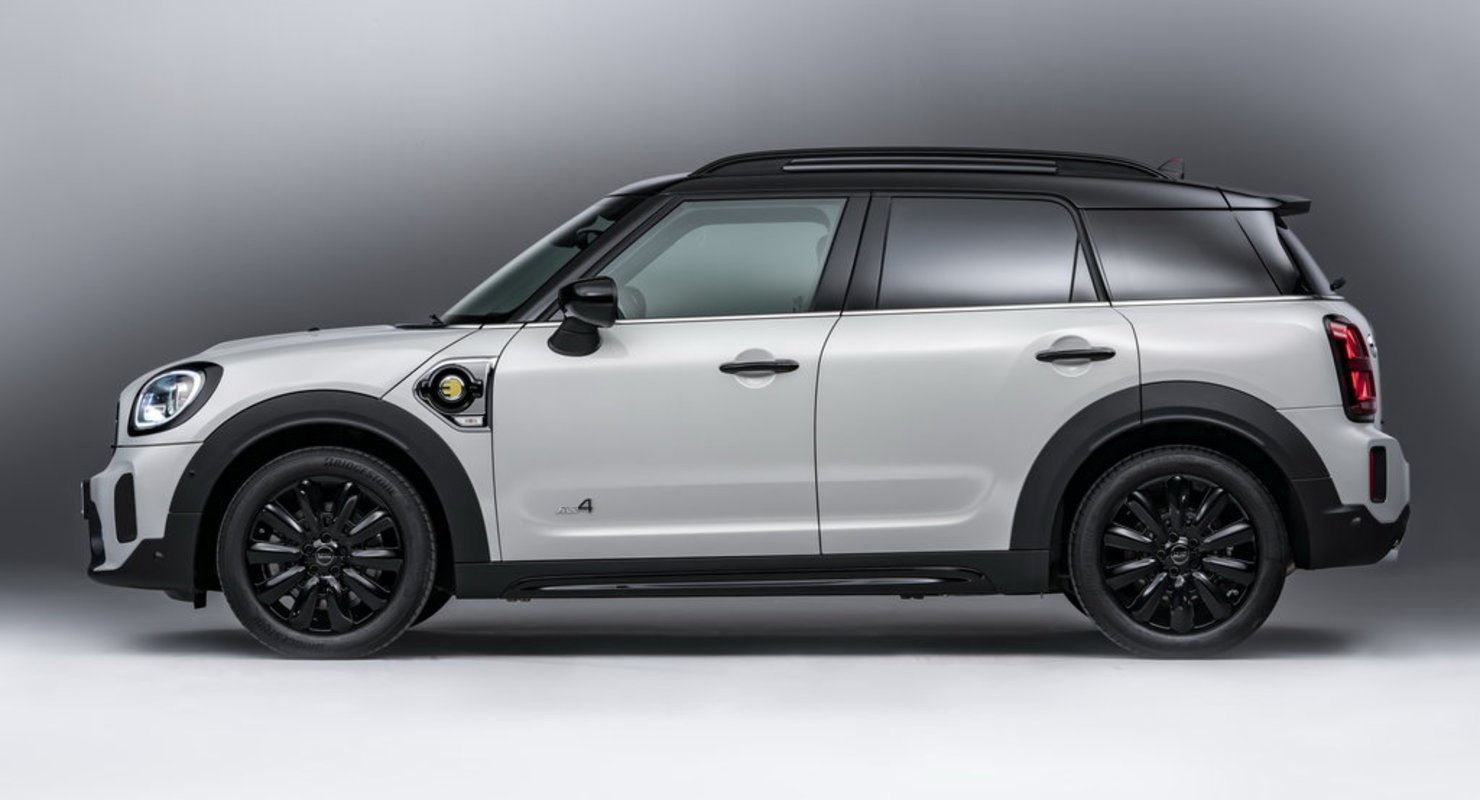 Эксперт сравнил три новых субкомпактных кроссовера