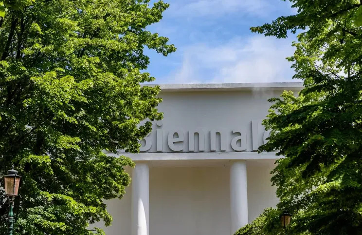 Жюри Венецианской биеннале отказалось награждать Россию и Израиль в случае победы биеннале, Венецианской, России, участников, государства, выставки, взаимосвязь, искусство, известно, Россия, также, участие, крупнейших, которая, новости, которого, будет, награды, вместе, музыки