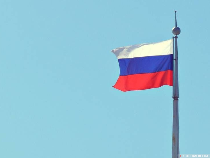 Поднятие флага гимн. Поднятие флага. Флаг Крыма. Поднятие флага России. Флагштоки для подъема флагов.