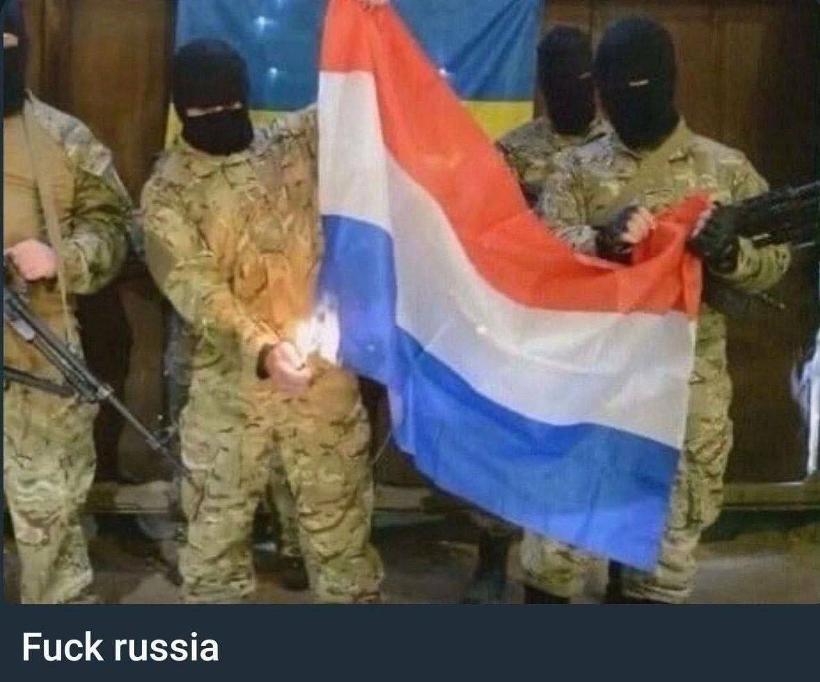Украинские нацисты надругались над флагом.... Нидерландов