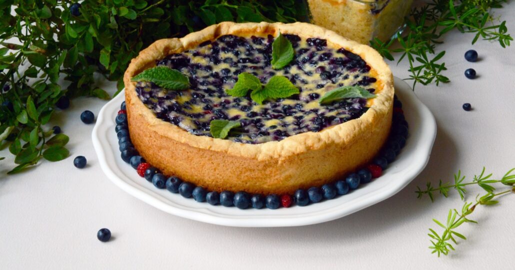 Пирог с черникой в мультиварке