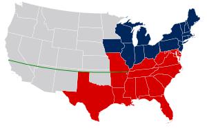 На карте изображена территориальная ситуация до Компромисса 1850 года. Синие штаты – свободные, красные – рабовладельческие, серые – территории, зелёная линия – линия Миссурийского компромисса, севернее которой не допускалось создания рабовладельческих штатов. 