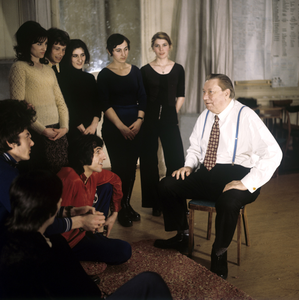 «Покорный муж» Раневской. Как Василий Меркурьев чужих детей спасал «Покорный муж» Раневской. Как Василий Меркурьев чужих детей спасал