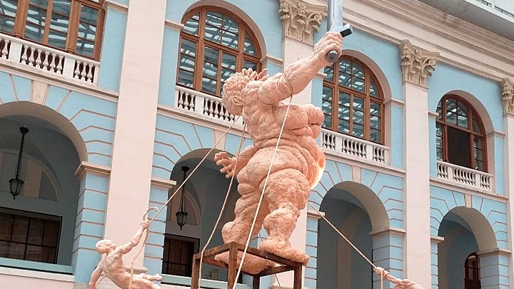 НАША ТРАГИЧНАЯ РЕАЛЬНОСТЬ: "РОДИНУ-МАТЬ" ОСКОРБИЛИ В ЦЕНТРЕ МОСКВЫ