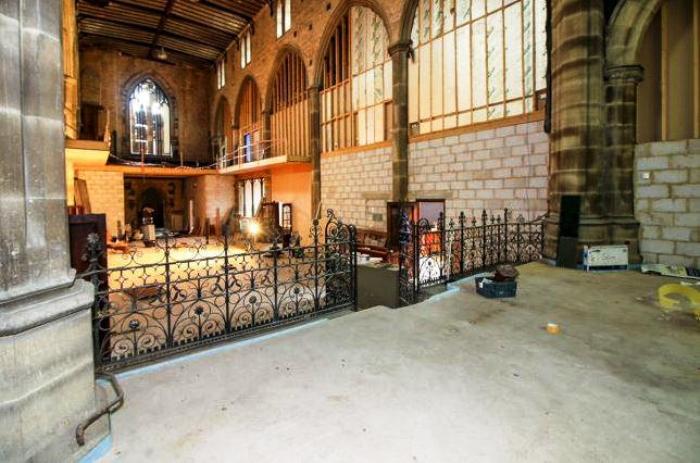 В Англии выставили на торги старинный дом, но все обходят его стороной, и на то есть причина В Англии выставили на торги старинный дом, но все обходят его стороной, и на то есть причина англия